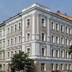 Hotel Máchova, Praga